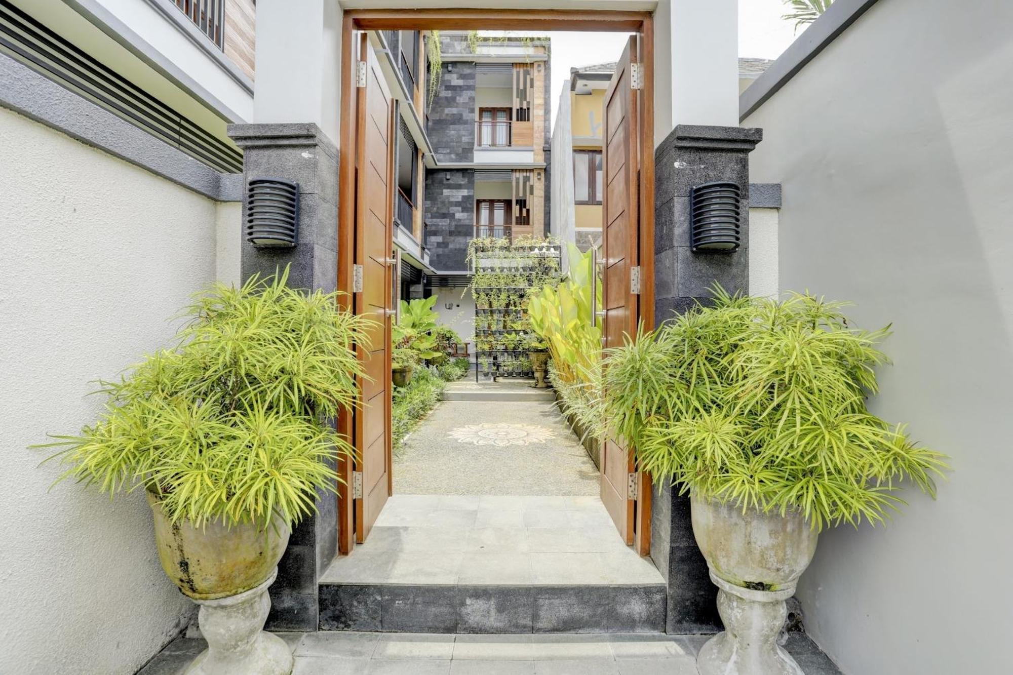 Super Oyo 90232 March 67 Stay Balian Exterior photo